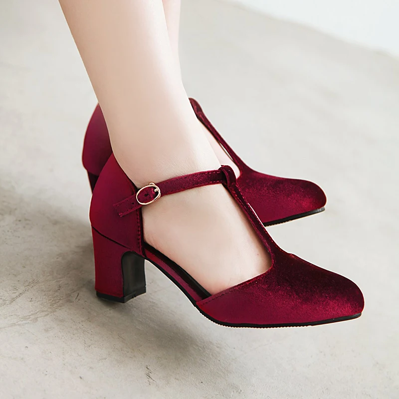 WETKISS Pleuche Sandals Women Square Toe Footwear Thick High Heels Shoes Sandals Female T Strap Shoes Woman Summer 2019 New
WETKISS Pleuche Sandals Women Square Toe Footwear Thick High Heels Shoes Sandals Female T Strap Shoes Woman Summer 2019 New