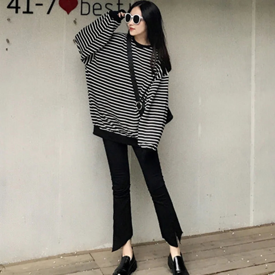 Black White Stripes Hoodie Korean Clothes Poleron Mujer 2021 Harajuku Oversized Women Extra Long Sleeve Hoodie Kawaii Sweatshirt
Black White Stripes Hoodie Korean Clothes Poleron Mujer 2021 Harajuku Oversized Women Extra Long Sleeve Hoodie Kawaii Sweatshirt