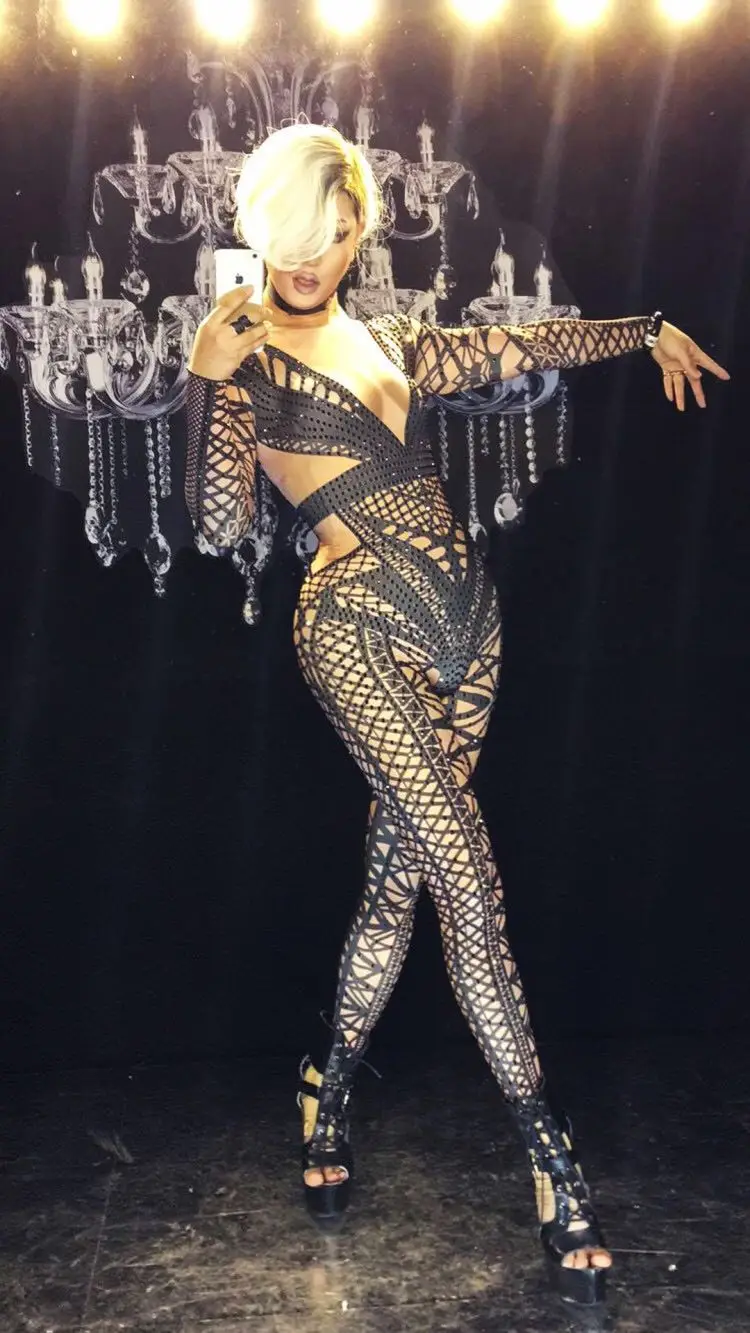 Women Sexy Black Jumpsuit Shiny Rhinestone Nightclub Dance Bandage Pattern Outfit Party Singer Stage Performance Wear Jumpsuit
Women Sexy Black Jumpsuit Shiny Rhinestone Nightclub Dance Bandage Pattern Outfit Party Singer Stage Performance Wear Jumpsuit