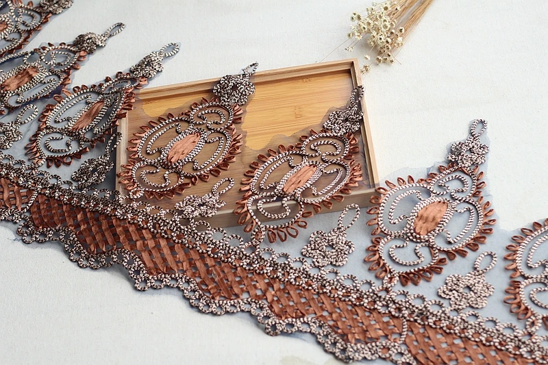 5 color Lace Trim High Quality Wedding Lace Trim Embroidered Retro Lace Bridal 12.21'' Wide 1 yard
5 color Lace Trim High Quality Wedding Lace Trim Embroidered Retro Lace Bridal 12.21'' Wide 1 yard