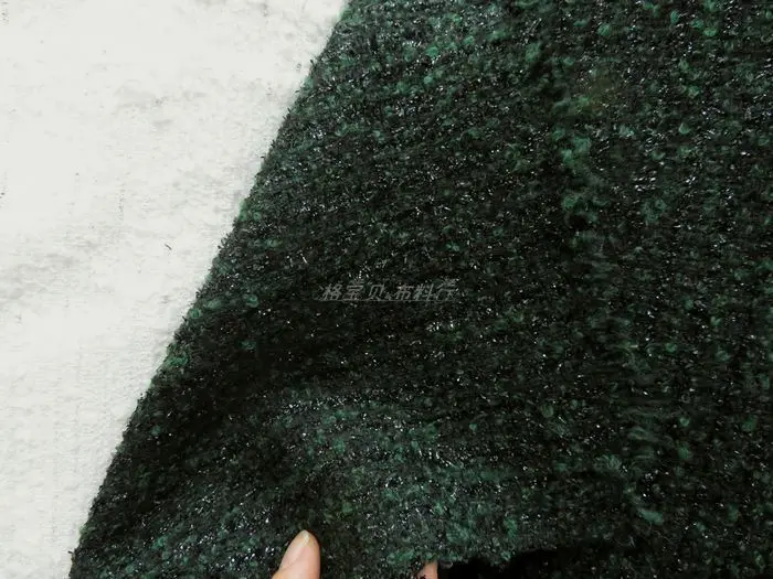 Free ship dark green with black shinning line weaved tweed fabric price for 1 meter
Free ship dark green with black shinning line weaved tweed fabric price for 1 meter