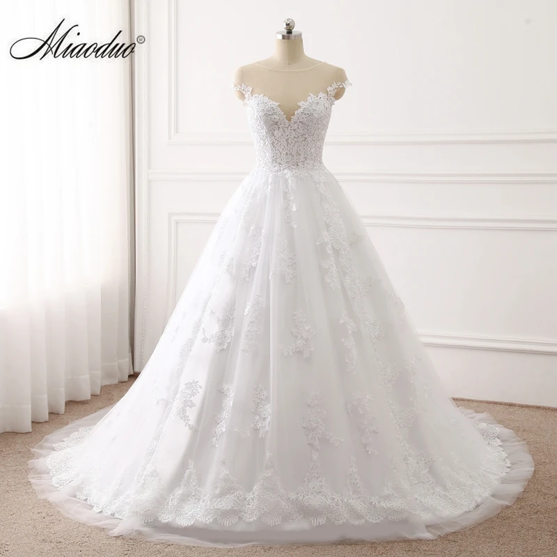 Miaoduo Ball Gown wedding dresses for bride Princess Lace casamento trouwjurk plus size vestido de novia 2022 vestito da sposa
Miaoduo Ball Gown wedding dresses for bride Princess Lace casamento trouwjurk plus size vestido de novia 2022 vestito da sposa