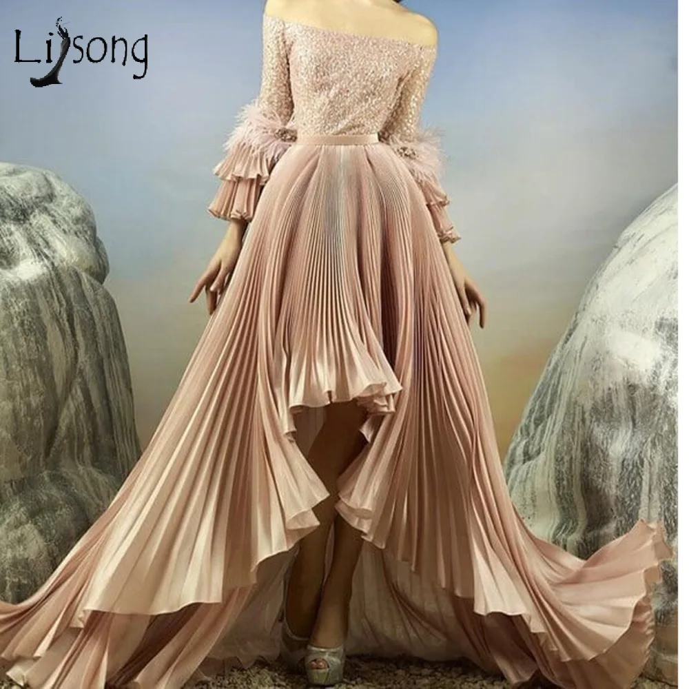 Saudi Arabic 2018 High Low Evening Dresses Full Sleeves Shiny Sequined Pleated Long Evening Gowns 2018 Feather Vestido Longo
Saudi Arabic 2018 High Low Evening Dresses Full Sleeves Shiny Sequined Pleated Long Evening Gowns 2018 Feather Vestido Longo