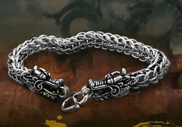 Genuine 925 sterling silver jewelry handmade original Thai silver retro domineering dragon New bracelets men's jewelry
Genuine 925 sterling silver jewelry handmade original Thai silver retro domineering dragon New bracelets men's jewelry