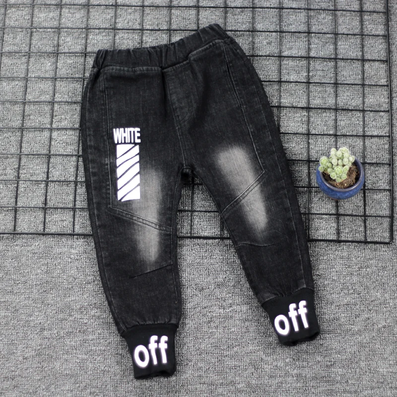 Boys loose denim trousers 2022 autumn new Korean children's casual jeans in the big boy harem pants
Boys loose denim trousers 2022 autumn new Korean children's casual jeans in the big boy harem pants