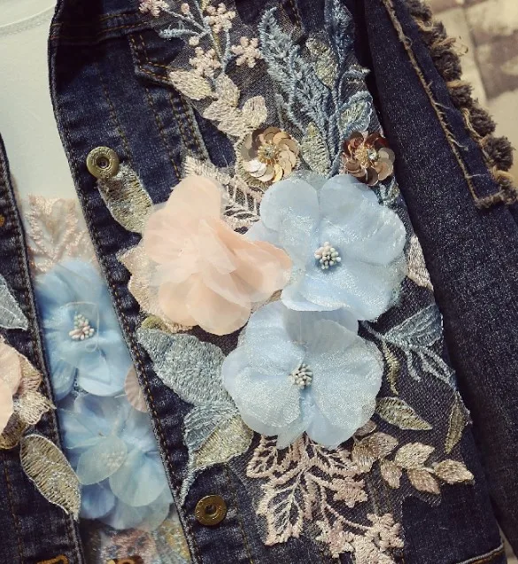 2019 Spring Fall Women Korean Fashion Denim Coat Hole Blue Flower Embroidery Long Sleeve Slim Jeans Coat Street Cowboy Coats
2019 Spring Fall Women Korean Fashion Denim Coat Hole Blue Flower Embroidery Long Sleeve Slim Jeans Coat Street Cowboy Coats