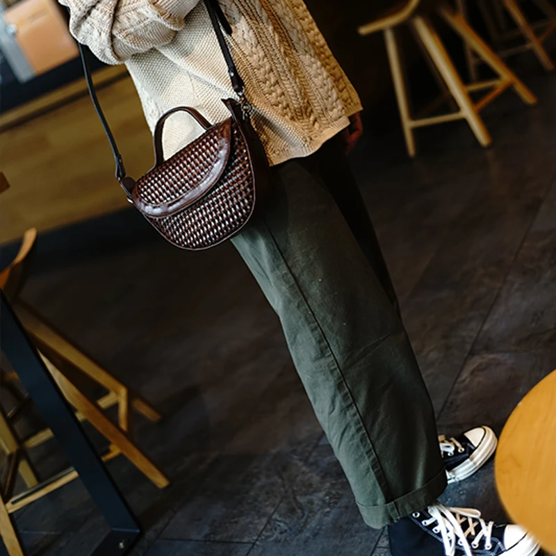 WOONAM Women New Fashion Top Hide Natural Woven Calf Leather Circular Satchel Cross Body Bag WB1033
WOONAM Women New Fashion Top Hide Natural Woven Calf Leather Circular Satchel Cross Body Bag WB1033