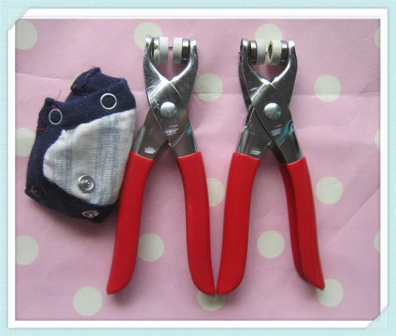 Free Shipping 2015 9.5mm Press stud attaching tool/pliers for 9.5mm poppers/snaps - Brand New -TL-978
Free Shipping 2015 9.5mm Press stud attaching tool/pliers for 9.5mm poppers/snaps - Brand New -TL-978