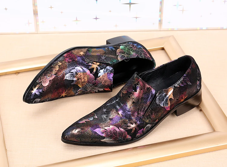 2018 spring new style leather men's shoes pointed toe luxurious colorful wedding dress shoes prints men's flats plus size 38-46
2018 spring new style leather men's shoes pointed toe luxurious colorful wedding dress shoes prints men's flats plus size 38-46