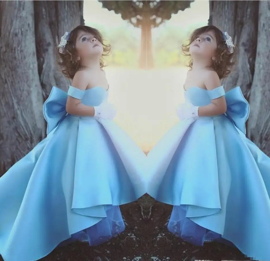 2018 Cute High Low Flower Girl Dresses Sky Blue Off Shoulder Pageant Dress Bow Girl's Gowns For Wedding Birthday Party Dresses F
2018 Cute High Low Flower Girl Dresses Sky Blue Off Shoulder Pageant Dress Bow Girl's Gowns For Wedding Birthday Party Dresses F