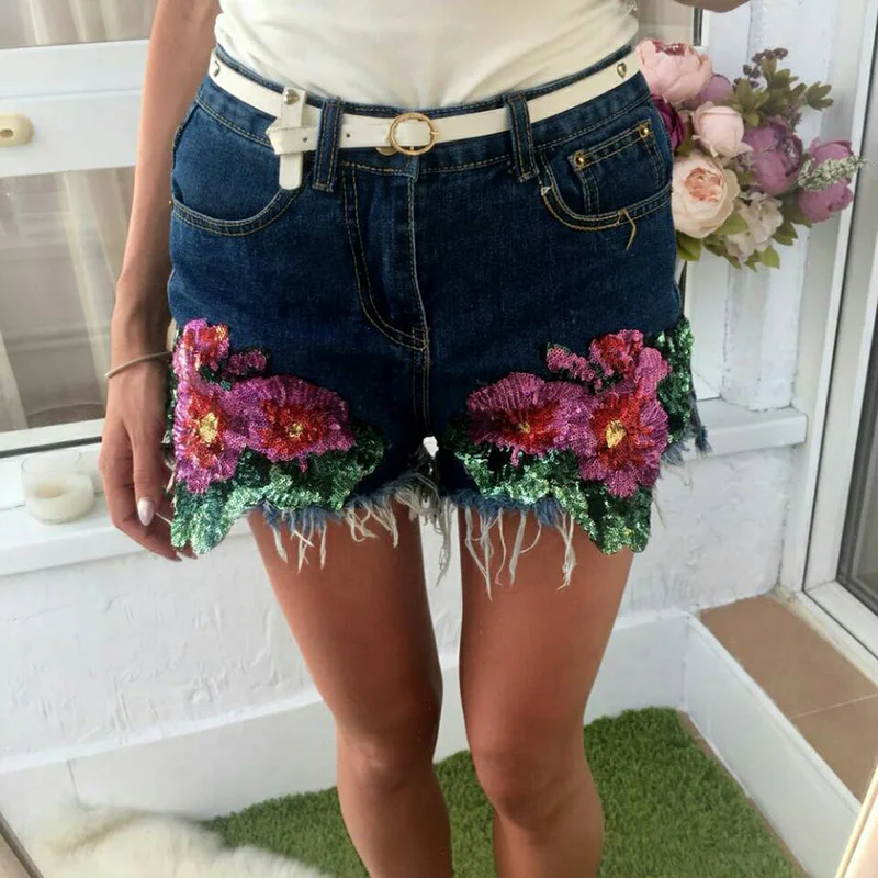 Vintage Sequined Shorts For Women Mid Waist Denim Shorts Casual Short Jeans Vogue Flower Sequines Shorts Femme Blue Nice
Vintage Sequined Shorts For Women Mid Waist Denim Shorts Casual Short Jeans Vogue Flower Sequines Shorts Femme Blue Nice