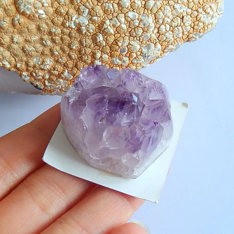 Drusy Natural stone Amethyst Stone Cabochon bead,37x30x27mm,40.3g
Drusy Natural stone Amethyst Stone Cabochon bead,37x30x27mm,40.3g