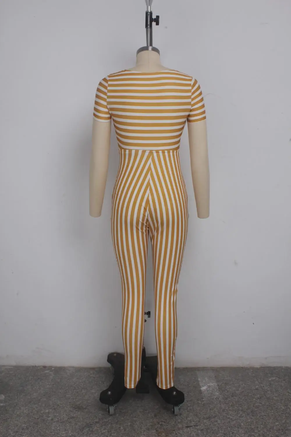 Striped Print Bandage Crop Bodycon Sexy Women Jumpsuit Fashion Hollow Out V-Neck Wrap Bodysuit Summer Holiday Slim Overalls
Striped Print Bandage Crop Bodycon Sexy Women Jumpsuit Fashion Hollow Out V-Neck Wrap Bodysuit Summer Holiday Slim Overalls