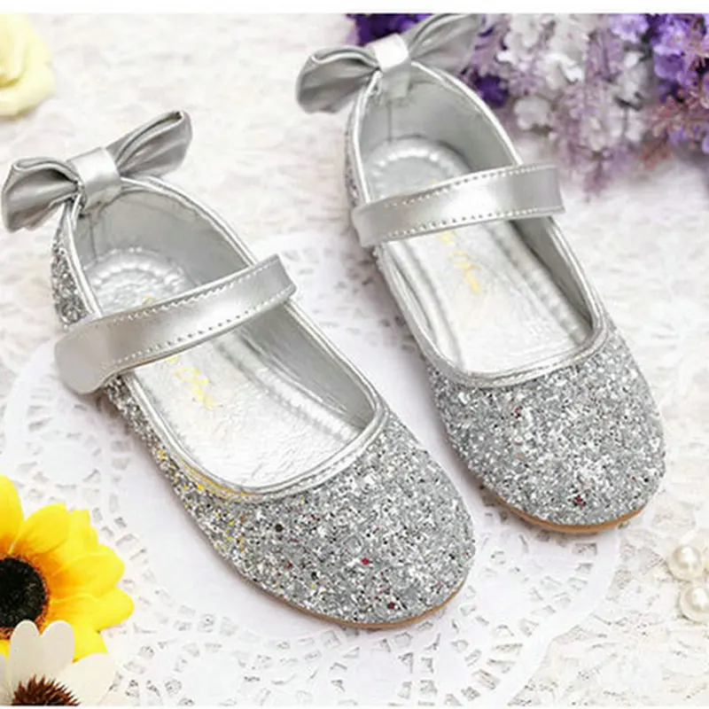 Silver girls casual shoes kids flat shoes children princess children's clothing girls shoes wedding shoes
Silver girls casual shoes kids flat shoes children princess children's clothing girls shoes wedding shoes