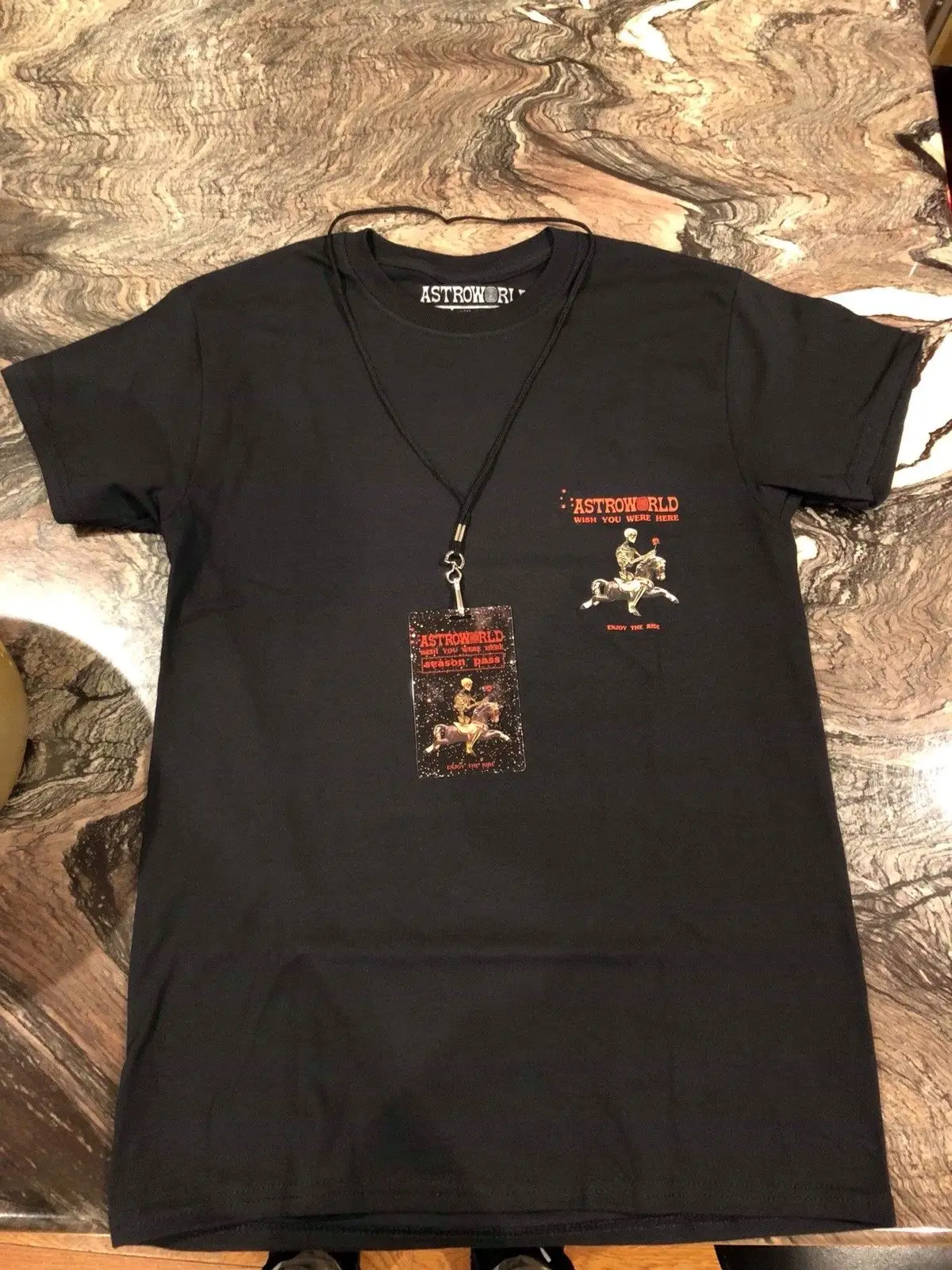Футболка Трэвиса Скотта ASTROWORLD и Сезонный абонемент! (S/M/L) TOUR MERCH эксклюзивная