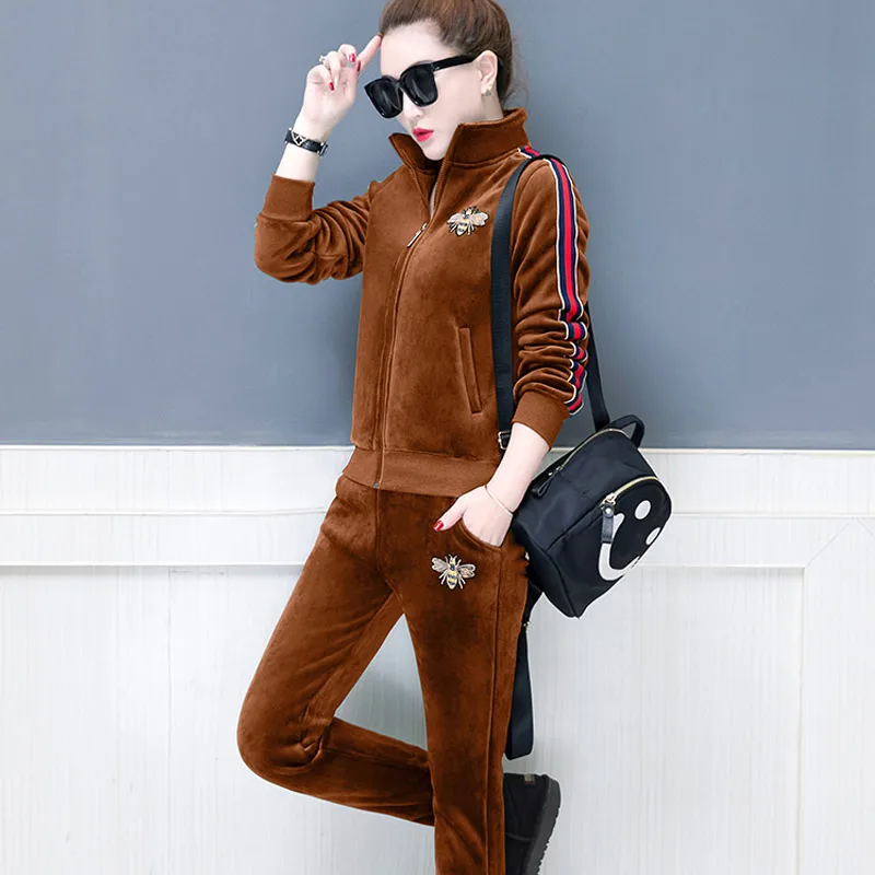 Velvet sets Women's Fashion 2018 Autumn And Winter New Style Sweater Two Sets Of Suede And Sweater Sportswear Suit Women
Velvet sets Women's Fashion 2018 Autumn And Winter New Style Sweater Two Sets Of Suede And Sweater Sportswear Suit Women