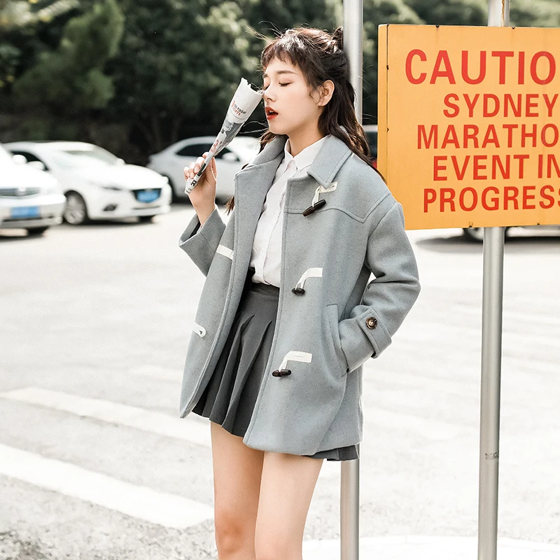 New Autumn Women Horn Button Cotton Coat Casual Turn Down Collar Long Coats Outwear Winter Female Long Coat
New Autumn Women Horn Button Cotton Coat Casual Turn Down Collar Long Coats Outwear Winter Female Long Coat