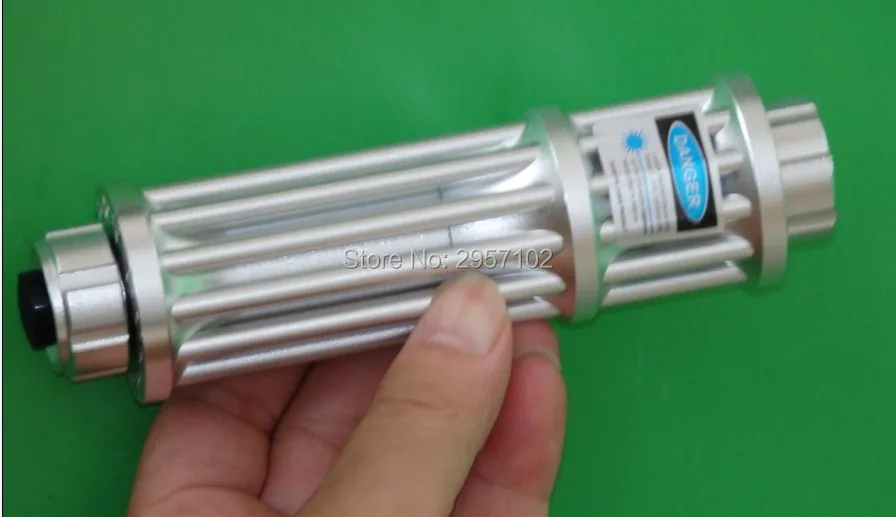 High Power Military Green laser pointer 500000m 500W 532nm Flashlight Burning Match/pop balloon/Burn cigarettes+Glasses Hunting
High Power Military Green laser pointer 500000m 500W 532nm Flashlight Burning Match/pop balloon/Burn cigarettes+Glasses Hunting