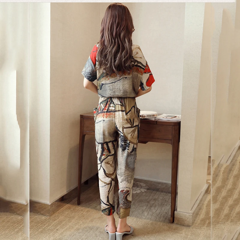 Women Large Size Casual Two-piece Women Summer Clothing New Korean Version Printed Shirt + Nine Pants Harem Pants Two-piece
Women Large Size Casual Two-piece Women Summer Clothing New Korean Version Printed Shirt + Nine Pants Harem Pants Two-piece