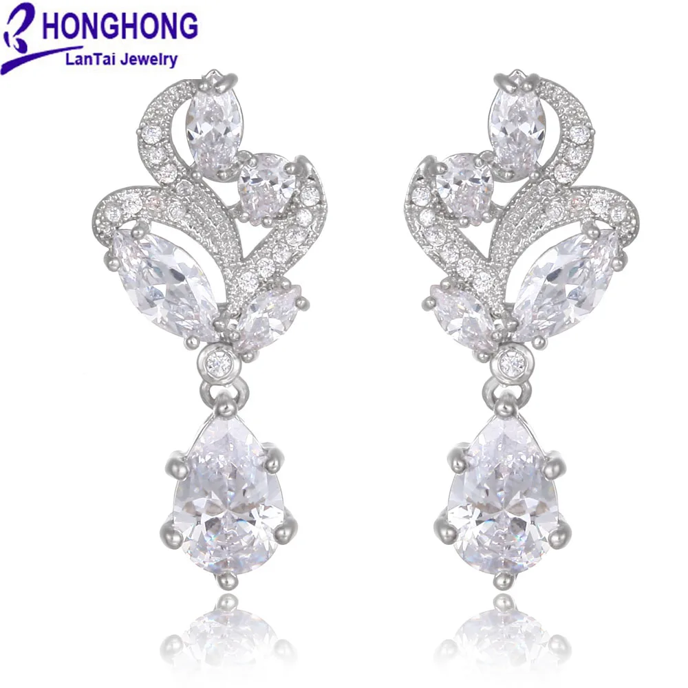 HONGHONG 2017 Cubic zirconia stud Earrings for women hot sell Trend Flower type fashion Jewelry earrings for party girl
HONGHONG 2017 Cubic zirconia stud Earrings for women hot sell Trend Flower type fashion Jewelry earrings for party girl