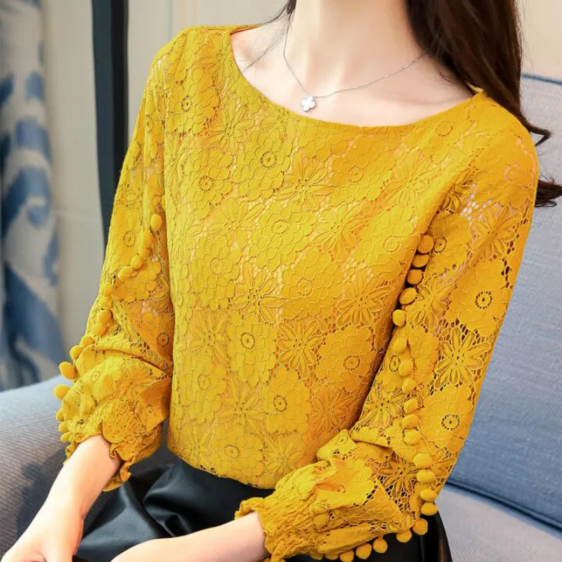 Women White Lace Blouse 2018 New Korean Flower hollow out round neck Embroidered Shirt tops
Women White Lace Blouse 2018 New Korean Flower hollow out round neck Embroidered Shirt tops