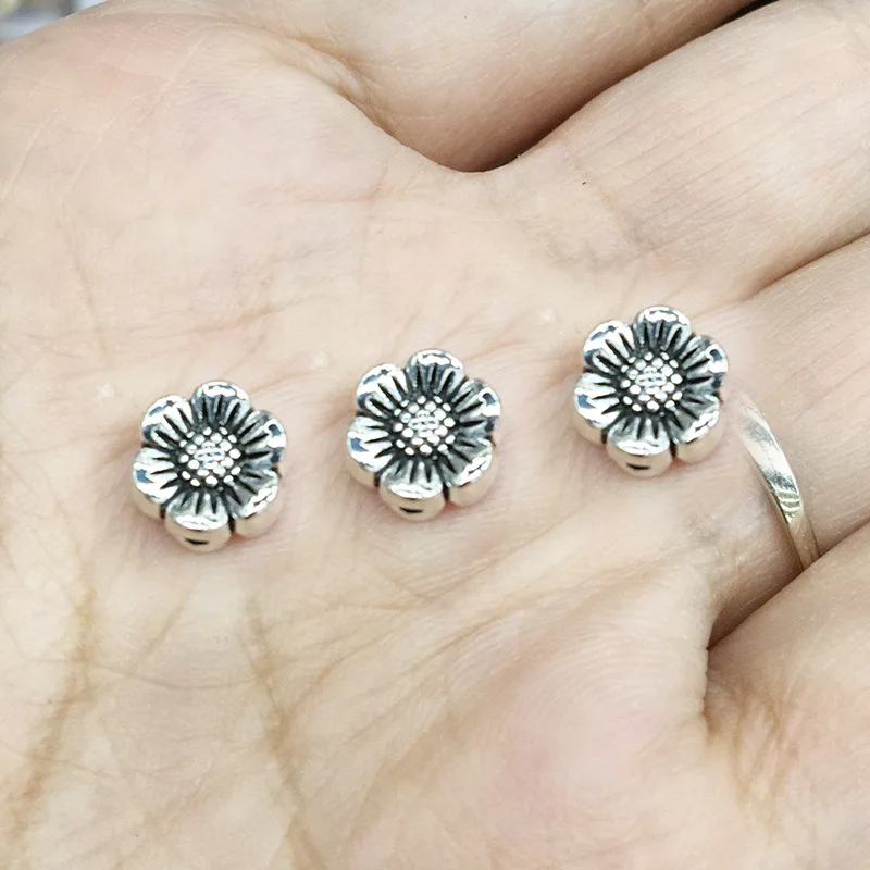 SEA MEW 50 PCS 8mm Fashion Metal Alloy Antique Silver Color Flowers Spacer Beads DIY Flat Beads For DIY Jewelry Making
SEA MEW 50 PCS 8mm Fashion Metal Alloy Antique Silver Color Flowers Spacer Beads DIY Flat Beads For DIY Jewelry Making