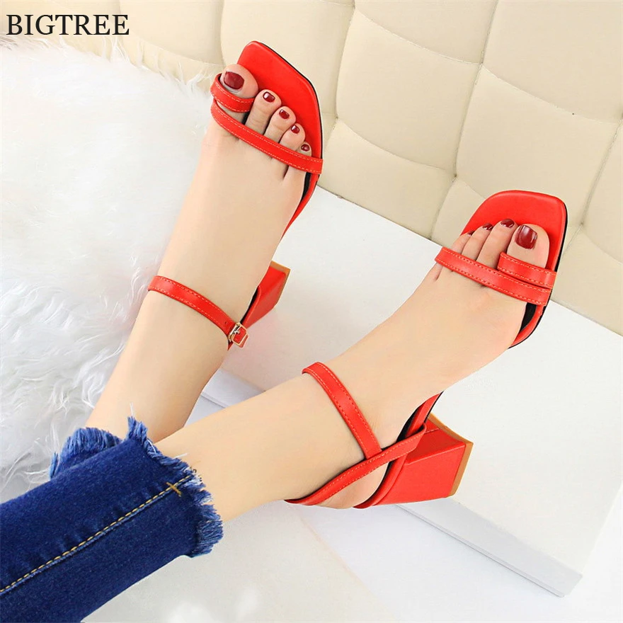 BIGTREE Peep Toe Women Concise Leather Sandals Ankle Buckle Heels Woman Shoes 7cm High Heel Party Dress Sandals Big Size 40
BIGTREE Peep Toe Women Concise Leather Sandals Ankle Buckle Heels Woman Shoes 7cm High Heel Party Dress Sandals Big Size 40