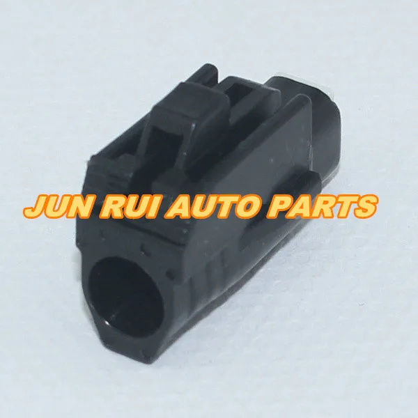 1pin car waterproof wire connector starter and motor plug connector 6189-0413 for Toyota highlander Reiz Corolla PRADO
1pin car waterproof wire connector starter and motor plug connector 6189-0413 for Toyota highlander Reiz Corolla PRADO