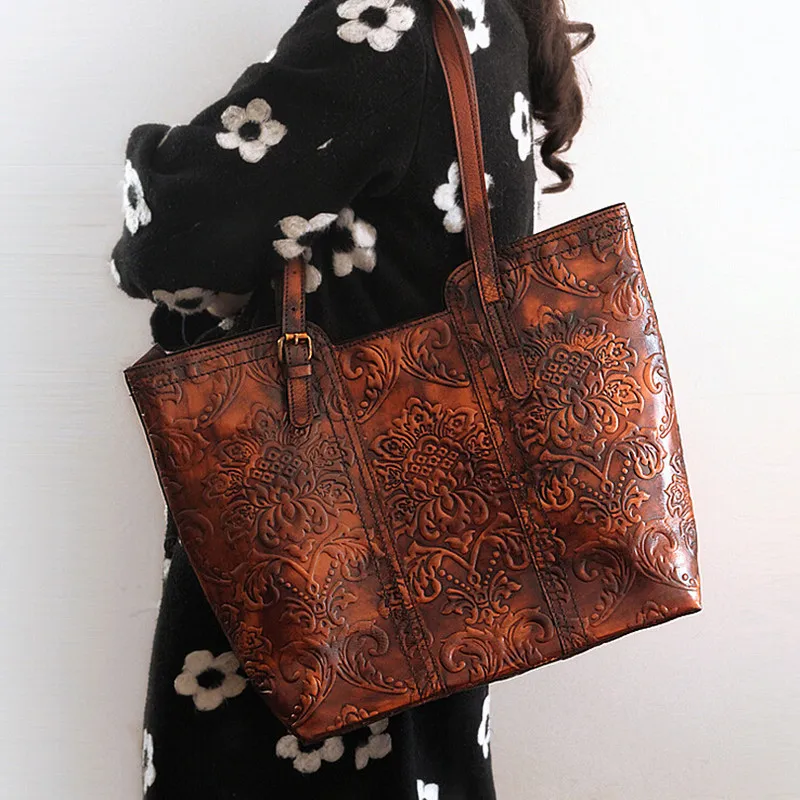 High Quality Genuine Leather Handmade Vintage Women Single One Shoulder Bag Engraving Flower Embossed Design Ladies Tote Handbag
High Quality Genuine Leather Handmade Vintage Women Single One Shoulder Bag Engraving Flower Embossed Design Ladies Tote Handbag