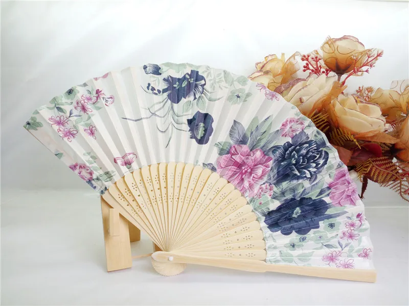 New Chinese Japanese Vintage Fancy Folding Fan Hand Wooden Lace Silk Flower Dance Fans Party Supplies For Gift
New Chinese Japanese Vintage Fancy Folding Fan Hand Wooden Lace Silk Flower Dance Fans Party Supplies For Gift