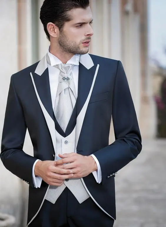 2017 Latest Coat Pant Design Italian Navy Blue Men Wedding Suits Slim Fit 3 Piece Tuxedo Custom Blazer Groom Prom Suit Masculino
2017 Latest Coat Pant Design Italian Navy Blue Men Wedding Suits Slim Fit 3 Piece Tuxedo Custom Blazer Groom Prom Suit Masculino