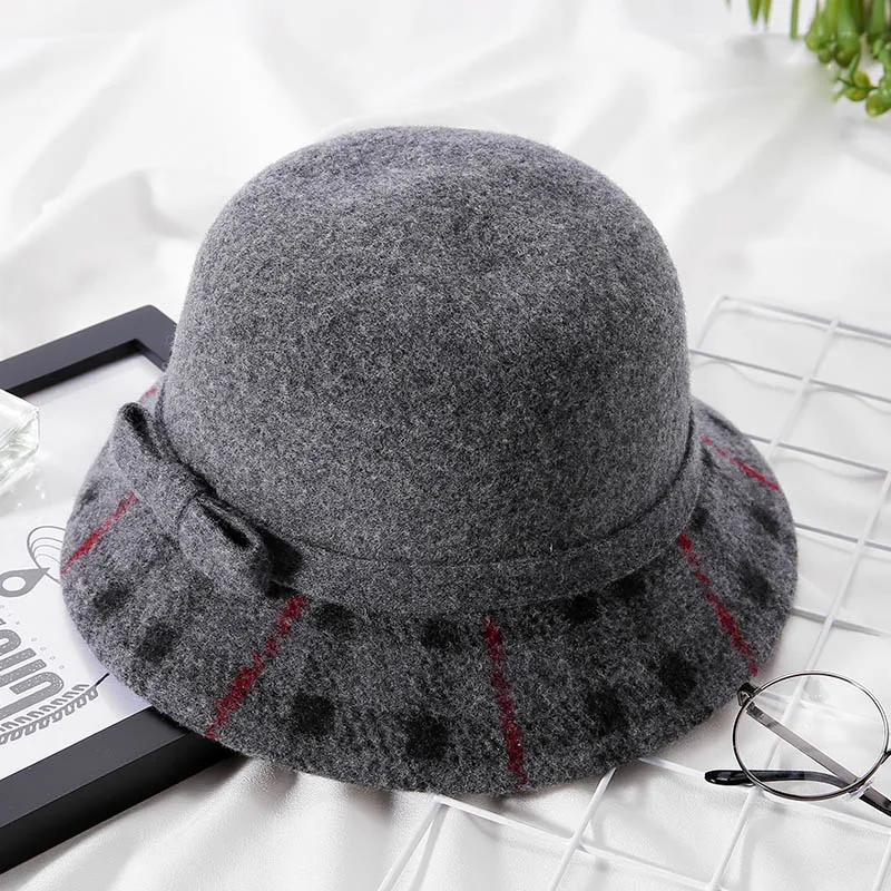 Women's Hats Retro England Warm Round Cap Wool Bowknot Fedoras 2018 Winter Autumn Fashion Noble Bow Decoration Chapeu Feminino
Women's Hats Retro England Warm Round Cap Wool Bowknot Fedoras 2018 Winter Autumn Fashion Noble Bow Decoration Chapeu Feminino