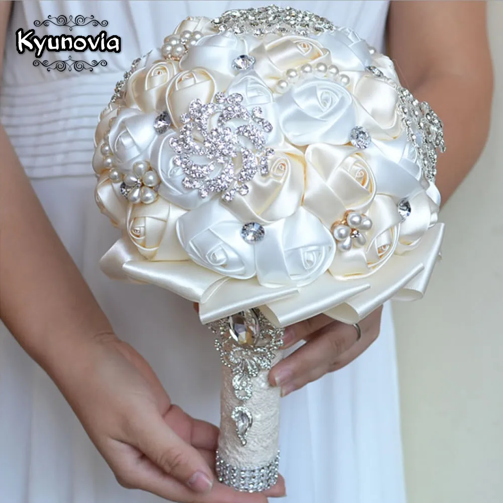 Kyunovia Best Price White Ivory Brooch Bouquet Wedding Bouquet de mariage Wedding Bouquets Pearl Flowers buque de noiva FE29
Kyunovia Best Price White Ivory Brooch Bouquet Wedding Bouquet de mariage Wedding Bouquets Pearl Flowers buque de noiva FE29