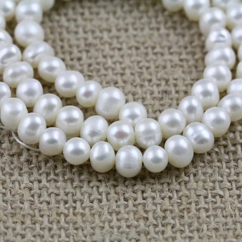 Уникальный магазин жемчужин, 5-6 мм нитка жемчуга, натуральный пресноводный небольшой размер свободные бусины один полный ниток 14 дюймов
Уникальный магазин жемчужин, 5-6 мм нитка жемчуга, натуральный пресноводный небольшой размер свободные бусины один полный ниток 14 дюймов