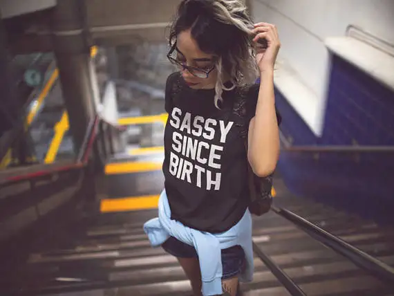 Новое поступление, модная футболка унисекс с рождения Sassy, tumblr, повседневные топы для девочек, женские и мужские футболки, Бесплатная достав...
Новое поступление, модная футболка унисекс с рождения Sassy, tumblr, повседневные топы для девочек, женские и мужские футболки, Бесплатная достав...