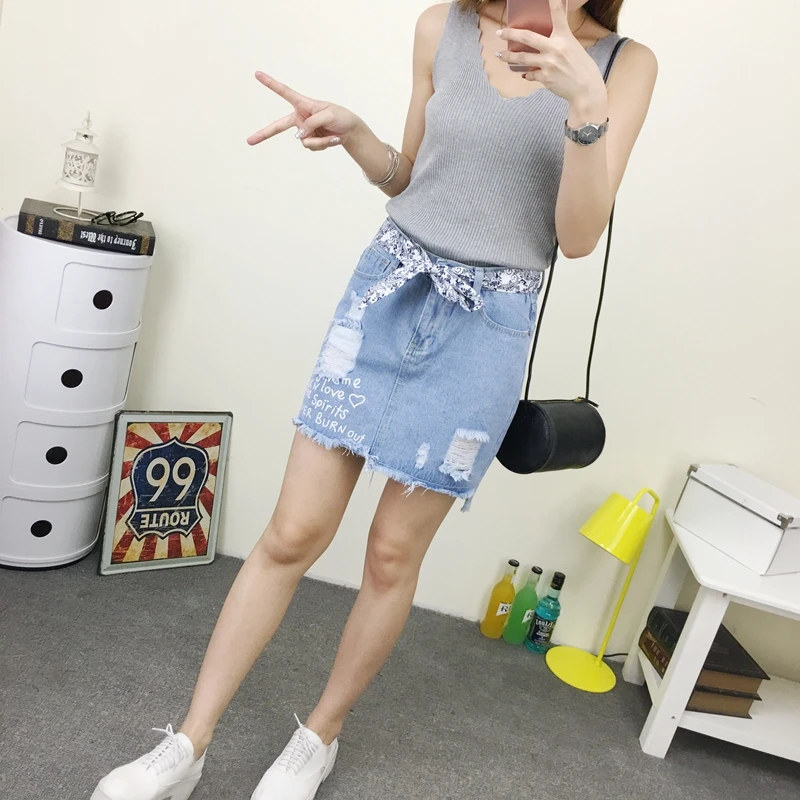 2018 fashion pantskirt femme mini short ripped shorts high waisted shorts feminino denim shorts
2018 fashion pantskirt femme mini short ripped shorts high waisted shorts feminino denim shorts