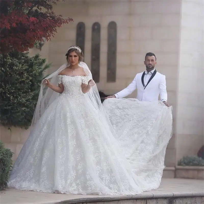 Luxury 2021 Elegant Lace Ball Gown Wedding Dresses Off-Shoulder Applique Lace Up Back royal Train Bridal Gowns Casamento
Luxury 2021 Elegant Lace Ball Gown Wedding Dresses Off-Shoulder Applique Lace Up Back royal Train Bridal Gowns Casamento