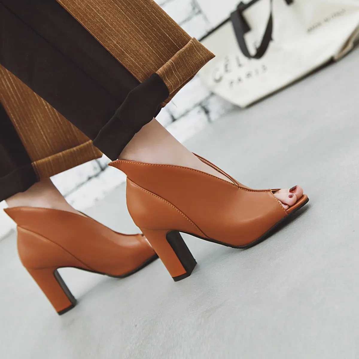 WETKISS Thick High Heels Pumps Woman Peep Toe Footwear Pu Shoes Female Fashion Office Shoes Woman Spring New 2019 Plus Size 43
WETKISS Thick High Heels Pumps Woman Peep Toe Footwear Pu Shoes Female Fashion Office Shoes Woman Spring New 2019 Plus Size 43