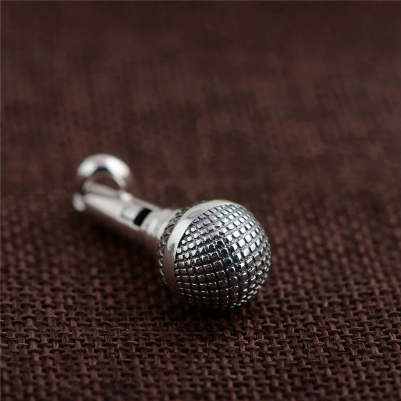 BESTLYBUY Подвеска из серебра 925 пробы, винтажная форма микрофона, 100% чистое серебро S925, солидные тайские серебряные подвески для женщин и мужчин, ювелирное изделие
BESTLYBUY Подвеска из серебра 925 пробы, винтажная форма микрофона, 100% чистое серебро S925, солидные тайские серебряные подвески для женщин и мужчин, ювелирное изделие