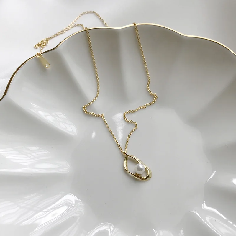 WTLTC 925 Sterling Sliver Geometric Pearl Layered Necklace for Women Irregular Circle Pendant Necklaces 2019 Chic Charms Chokers
WTLTC 925 Sterling Sliver Geometric Pearl Layered Necklace for Women Irregular Circle Pendant Necklaces 2019 Chic Charms Chokers