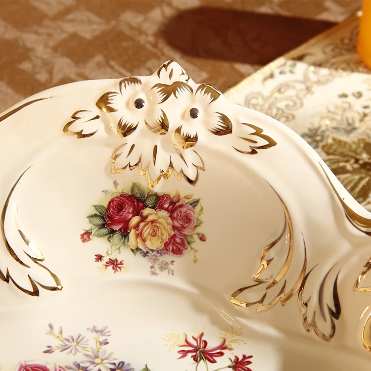 European ceramic fruit large luxury fashion simple living room decoration wedding housewarming gift
European ceramic fruit large luxury fashion simple living room decoration wedding housewarming gift