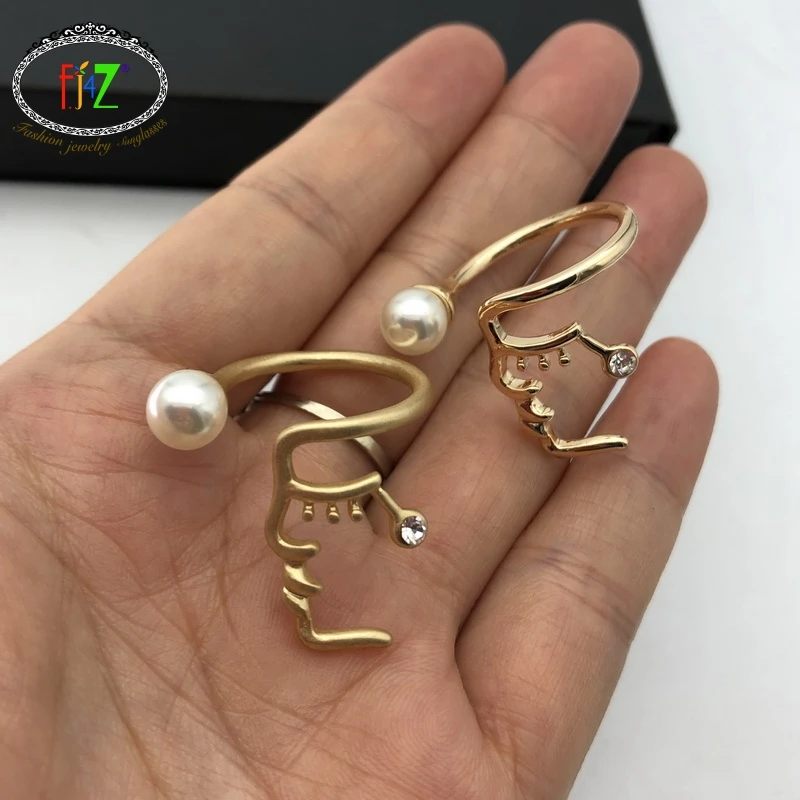 F.J4Z Chic Finger Rings for Women Fashion Stylish Human Face Simulated Pearl Cuff Rings Accessories anillos de mujeres
F.J4Z Chic Finger Rings for Women Fashion Stylish Human Face Simulated Pearl Cuff Rings Accessories anillos de mujeres