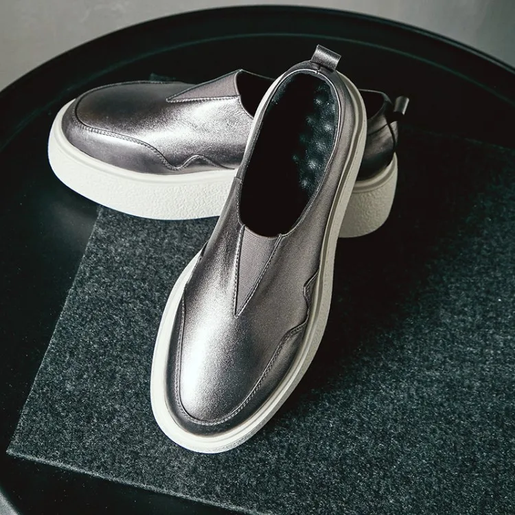 2019 Autumn women flat platform Loafers ladies Genuine Leather flat shoes women slip-on casual Flats shoes moccasins creepers
2019 Autumn women flat platform Loafers ladies Genuine Leather flat shoes women slip-on casual Flats shoes moccasins creepers