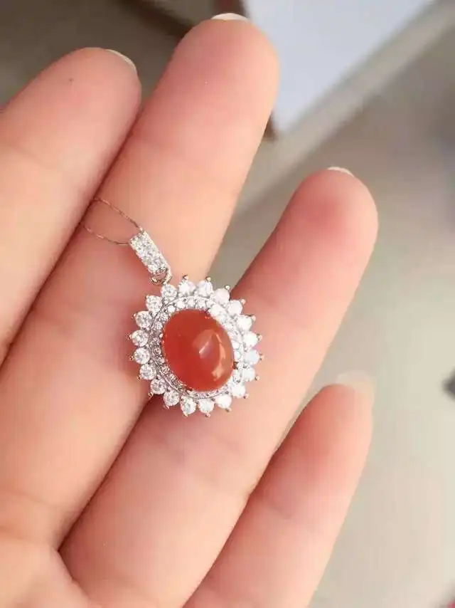 Ожерелье женское из серебра 925 пробы с подвеской из натуральных желтых кристаллов
Ожерелье женское из серебра 925 пробы с подвеской из натуральных желтых кристаллов