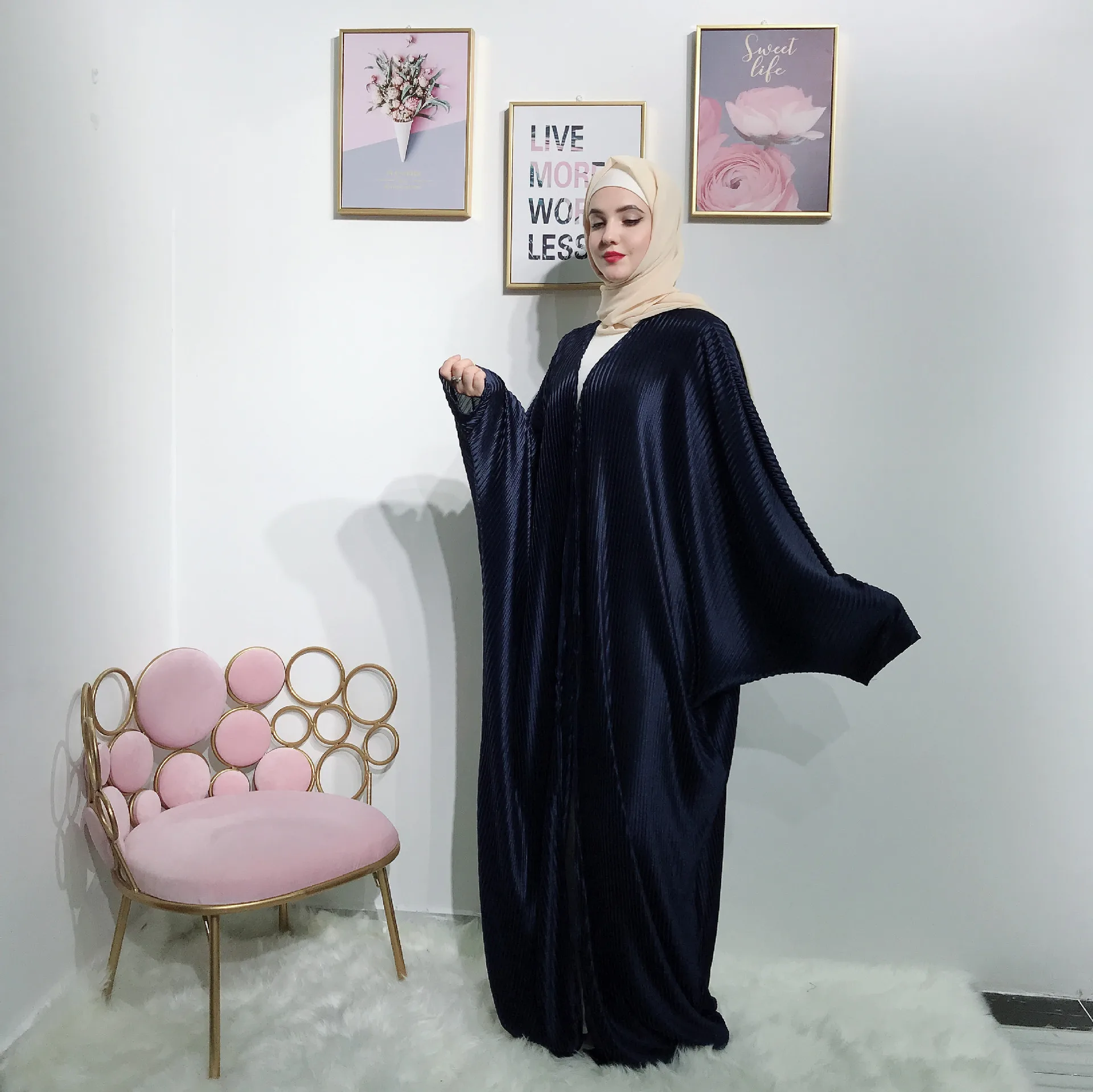 Fashion Kaftan Abaya Dubai Arabic Islam Turkey Bat Sleeve Muslim Dress Abayas For Women Caftan Marocain Turkish Islamic Clothing
Fashion Kaftan Abaya Dubai Arabic Islam Turkey Bat Sleeve Muslim Dress Abayas For Women Caftan Marocain Turkish Islamic Clothing