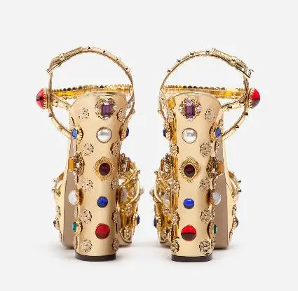 hot sale Super high solid women sandals open toe thick high heel platform waterproof Ruby rhinestone square heel sandals
hot sale Super high solid women sandals open toe thick high heel platform waterproof Ruby rhinestone square heel sandals