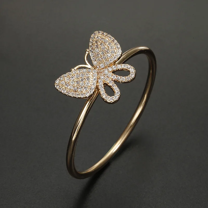 12PCS metal inlay zircon napkin ring Christmas West table decoration Eco-friendly napkin buckle
12PCS metal inlay zircon napkin ring Christmas West table decoration Eco-friendly napkin buckle