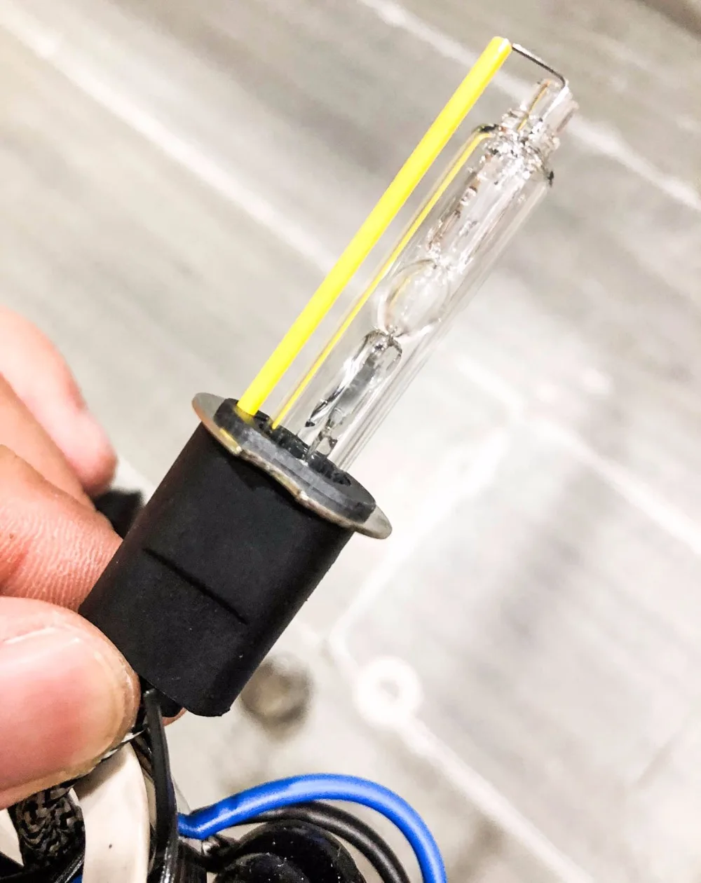 1 Pair 12V 55W 3500LM H3 AC HID Xenon Replacement Headlamps Bulbs Metal Base G8 High Lumen Fast Bright 5500K Fast Bright Ballast
1 Pair 12V 55W 3500LM H3 AC HID Xenon Replacement Headlamps Bulbs Metal Base G8 High Lumen Fast Bright 5500K Fast Bright Ballast