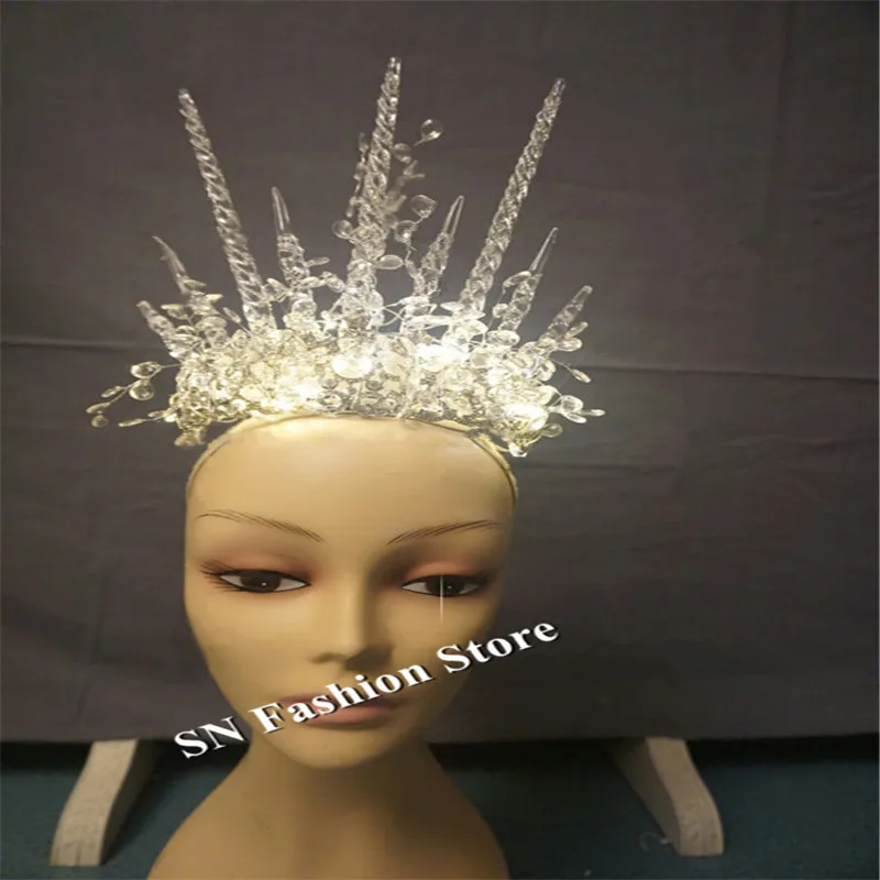 EC07 Christmas LED light costumes singer stage show wears crown ballroom bar club dance dress party cosplay dj disco headwear 
EC07 Christmas LED light costumes singer stage show wears crown ballroom bar club dance dress party cosplay dj disco headwear