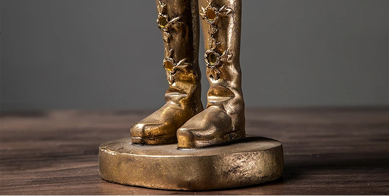 Creative King Holding A Cane Vintage Gold Silver King Statue Home Decoration Crafts Room Decor Objects Office Resin Figurines
Creative King Holding A Cane Vintage Gold Silver King Statue Home Decoration Crafts Room Decor Objects Office Resin Figurines